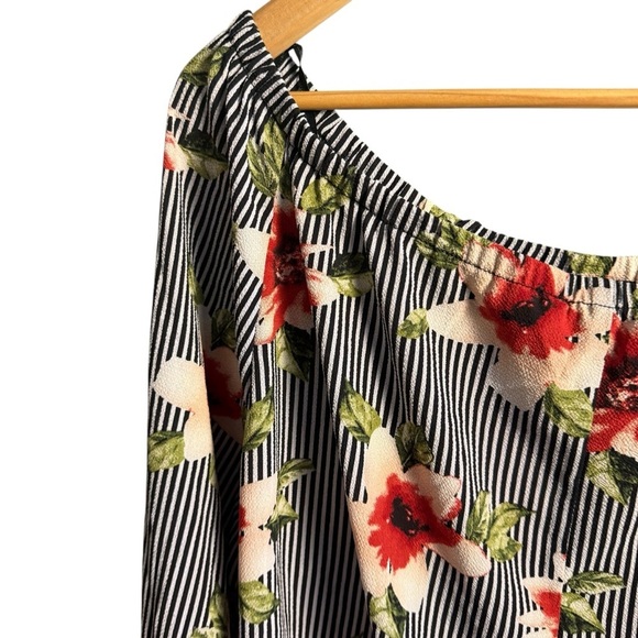 Monteau Women’s Size 3X Off Shoulder Floral Stripe Blouse Black White Red Plus - Picture 7 of 11